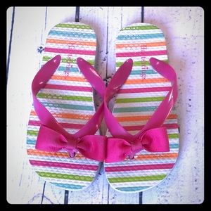 🎉4/$20🎉 💕Heartstrings cute pink bow flip flops!